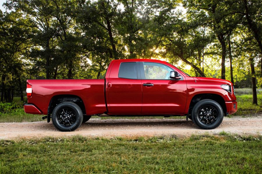  Toyota Tundra SR5 SX Package Double Cab 2018 года  (фото 4 из 5)